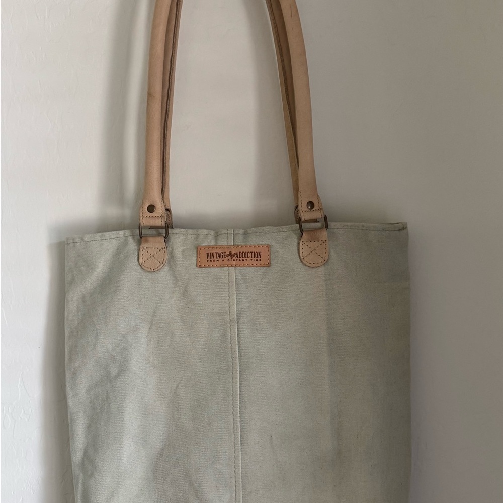 Vintage Addiction Canvas Tote Bag with Peace Love Coffee Design - Picture 2 of 7